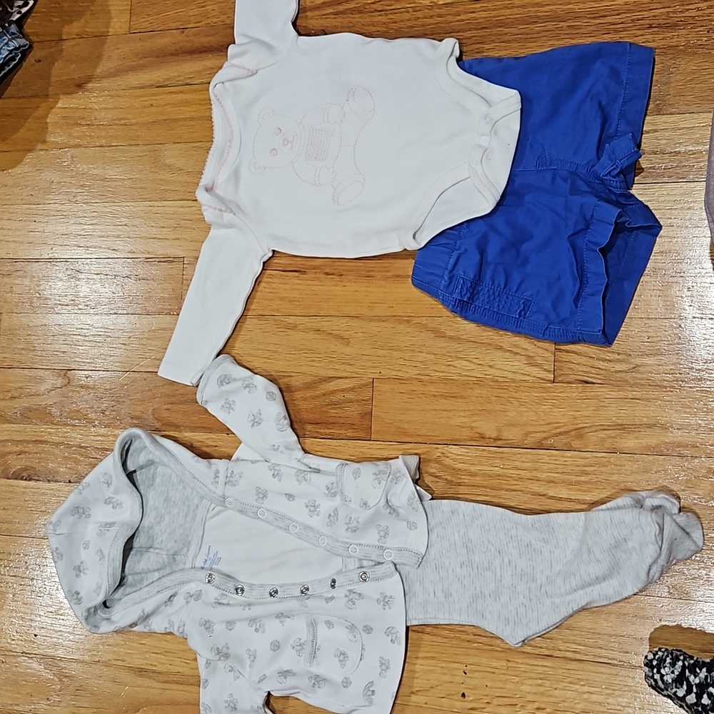 Bundle of Ralph Lauren outfits size 3 months